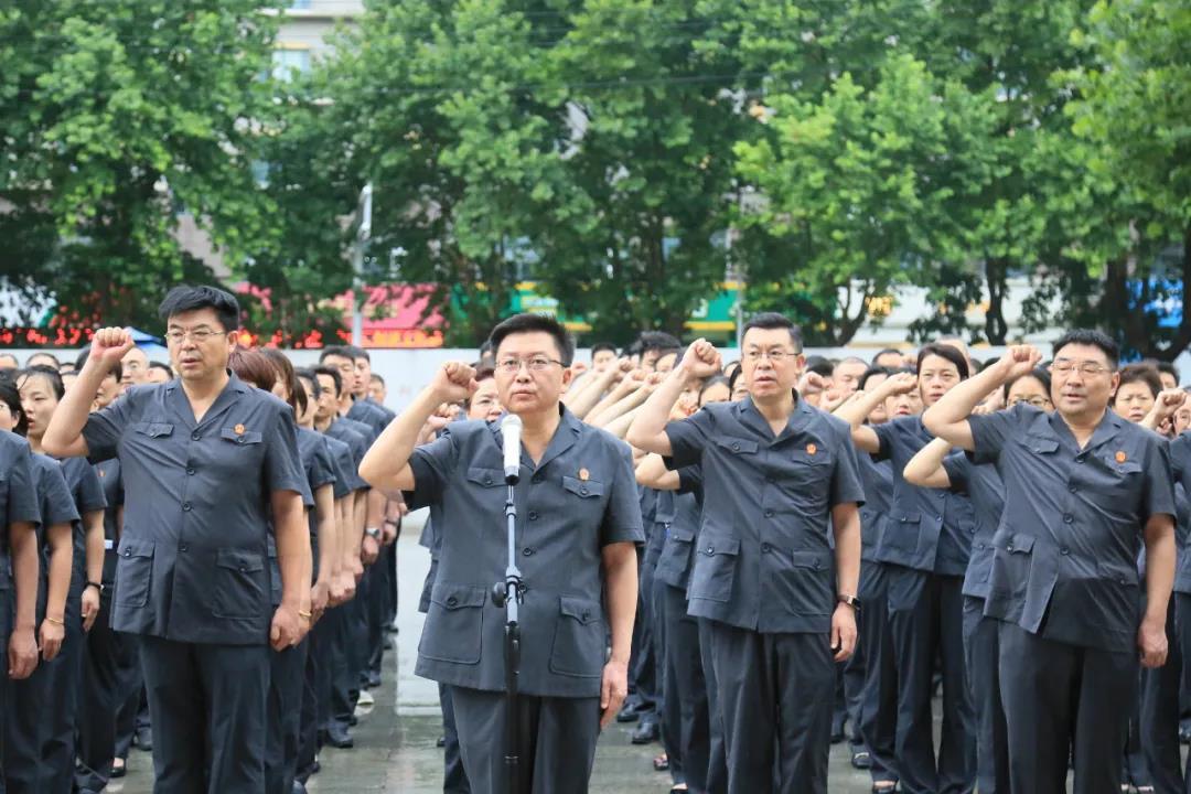 蛇吃金钥匙